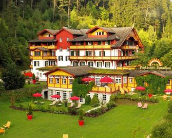 Parkhotel Sole Paradiso - San Candido - Bygning