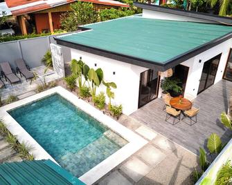 Villas y Casa Dìwö - Puerto Viejo - Hone Creek - Piscina