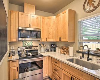 Cozy Cabin - 5 Miles To Mt Rainier National Park! - Ashford - Kuchnia