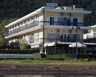 Alma Hotel - Kamena Vourla - Clădire