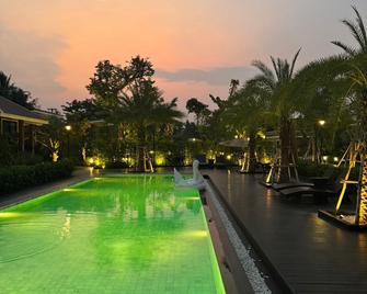 Seeview Resort - Phetchabun - Piscina