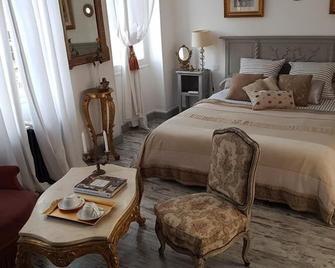 La Villa Des Remparts - Labastide-d'Armagnac - Habitación