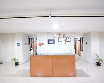Dparagon Veteran - Banjarmasin - Front desk
