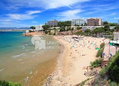 Uhc Playamero Family Complex - Salou - Strand