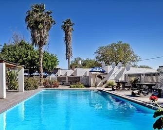 Pofadder Hotel by Country Hotels - Pofadder - Piscina