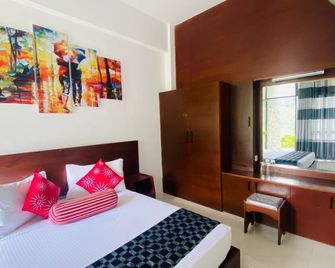 Aloft Grand Hotel - Ella