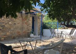 House In Samos, Located In Ano Vathi, Samos, Greece - Vathy - Patio