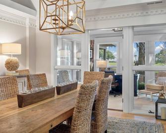 Beautiful Kiawah River Marsh and Golf Course View Home. 5-10 min Walk to Beach! - Kiawah Island