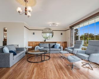 Water/Bridge view; FAMILY is what this house is all about; 10 mins drive to city - Rose Bay - Living room