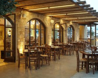 Melpo Antia Hotel & Suites - איה נאפה - מסעדה