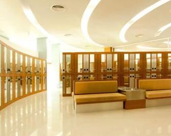 Uniland Golf & Resort - Nakhon Pathom - Lobby