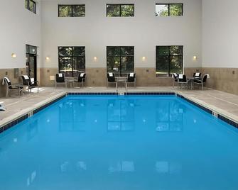 The Athens Hideaway! Indoor Pool, Free Breakfast, Free Parking! - Athens - Pool