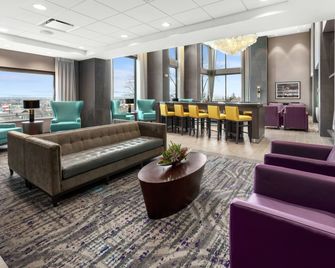 Hampton Inn & Suites Southport - Southport - Лаунж
