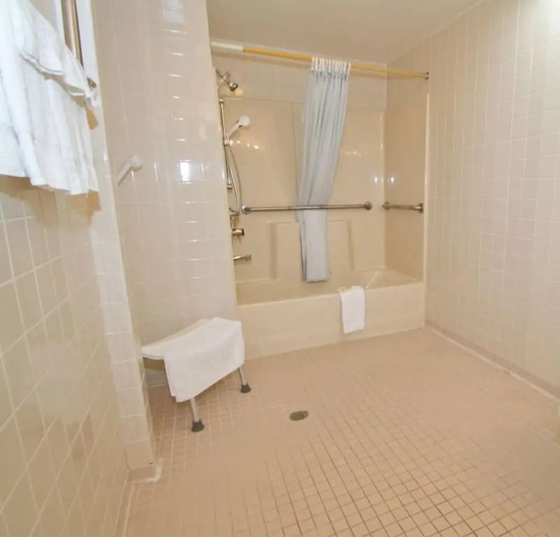 بروكس ستريت موتور إن