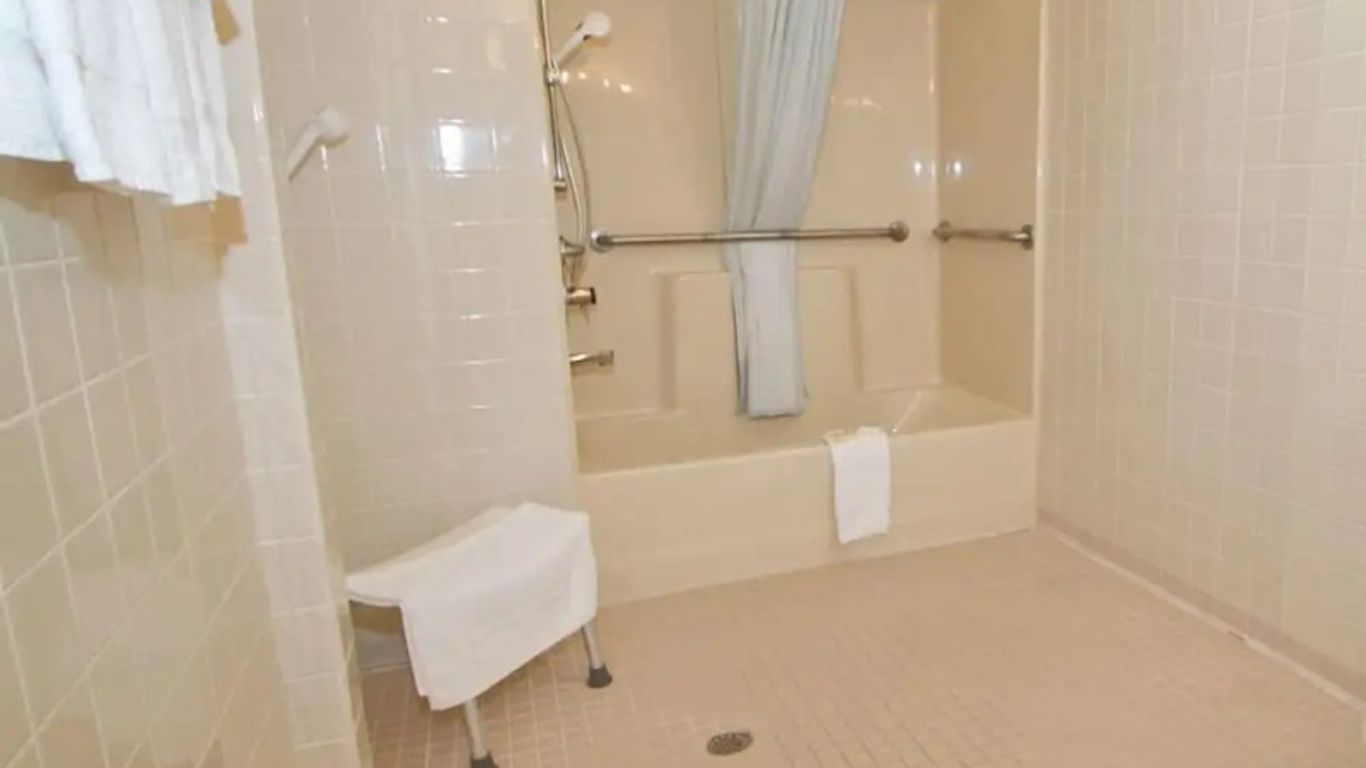 Brooks St. Motor Inn