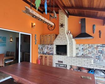 Beach House In Guaratuba - Bertioga - Kitchen