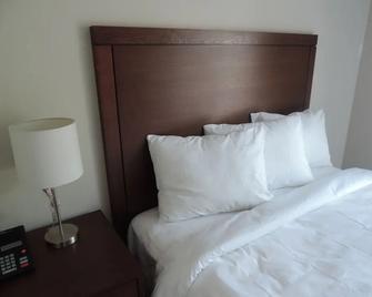 Wasaga Riverdocks Hotel Suites - Wasaga Beach - Schlafzimmer
