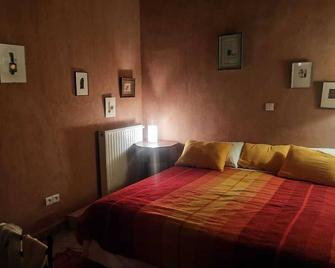 Room in Guest room - Privatised charming guest house with pool for 16 people - Goulmima - Habitación