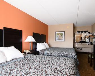 Days Inn by Wyndham Pittsburgh-Harmarville - Pittsburgh - Bedroom