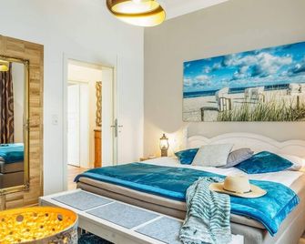 Villa Balticum - Ferienwohnung 2 - Zingst - Habitación