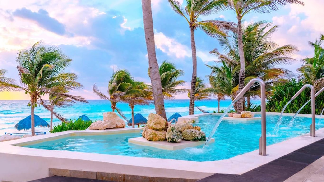 The Pyramid at Grand Oasis