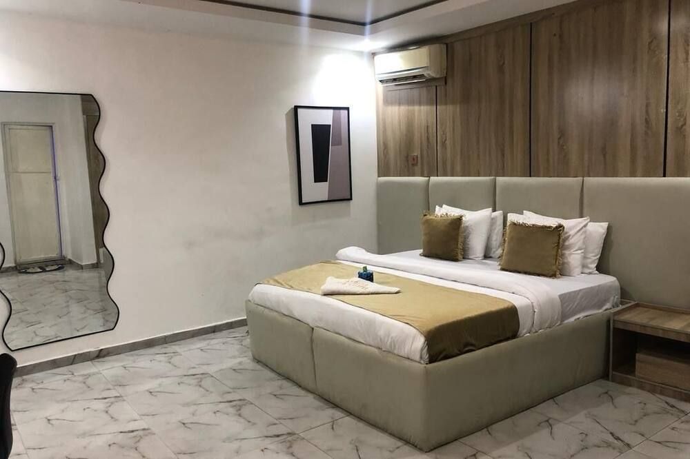 Patricia Hotel - Benin City - Bedroom