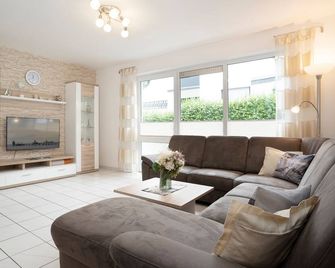 Gildestraße 31- Wohnung 3 - Grömitz - Wohnzimmer