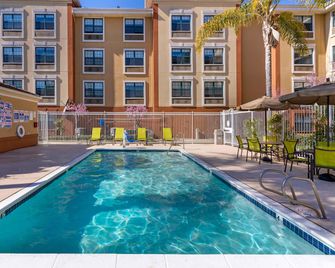 Extended Stay America Premier Suites - Union City - Dyer St. - Union City - Zwembad