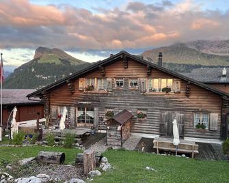 Wunderschönes Block-hausteil Direkt im Ski- und Wandergebiet Stockhütte NW - Emmetten - Edificio