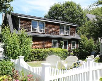 Charming home within 5 minute walk to Short Sands Beach and town. - York Beach