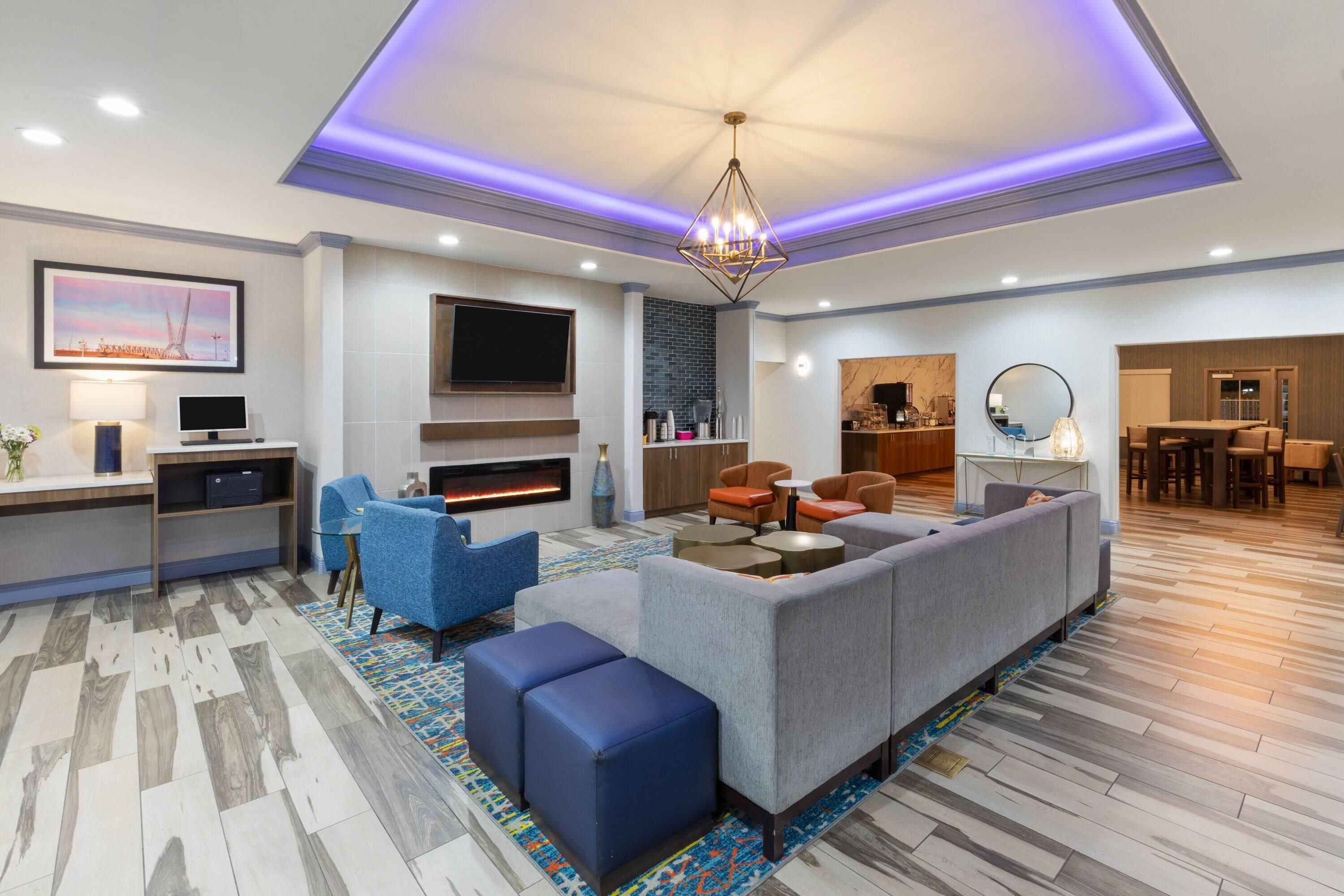 La Quinta Inn & Suites by Wyndham Oklahoma City - Moore - Moore - Lobby