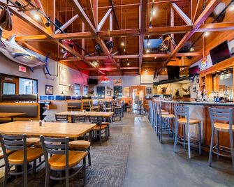 Quality Inn & Suites Colby - Colby - Bar