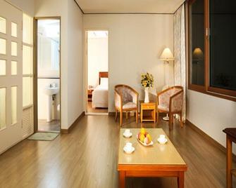 The K Seoraksan Family Hotel - Sokcho - Obývací pokoj