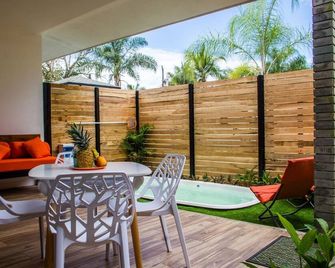 Peace Loft Two Bedroom Apartments. Great location! - Santa Teresa - Patio