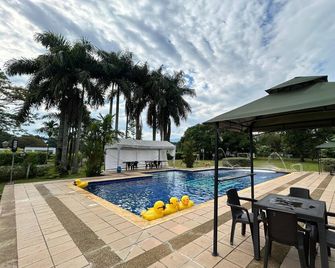 Tierra linda campestre - Cubarral - Piscina