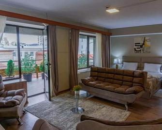 Pino Vere Palace Hotel - Tbilisi - Living room