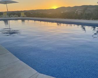 Orange Grove Residence - Silves - Piscina
