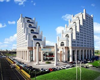 Xingan League Berun Hotel - Hinggan - Building