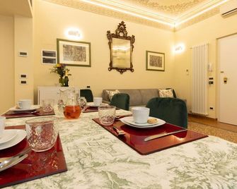 Villabottrigari One Bedroom Apart - Bologna - Dining room