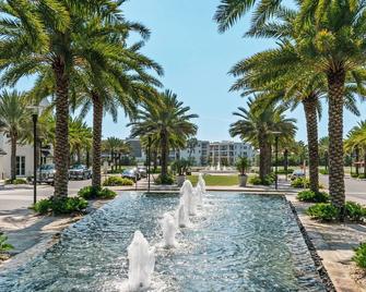 Gulf-front in Seacrest - Pool & Tennis - Sleeps 6 + Free Attraction Tickets! - WaterSound - Pool
