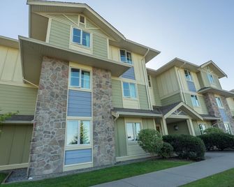 Vancouver Island University Residences - Nanaimo - Building