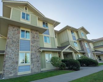 Vancouver Island University Residences - Nanaimo - Building