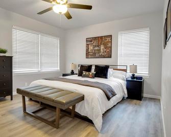 The Harmony Designer Home in Central DFW home - North Richland Hills - Bedroom