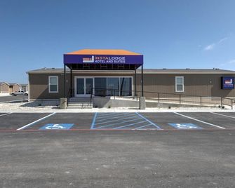 Instalodge Hotel and Suites Karnes City - Karnes City - Gebouw