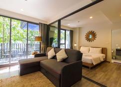 The Deck Condominium by Alexanders - Patong - Bedroom