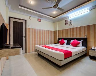 Hotel Green Valley - Guwahati - Bedroom