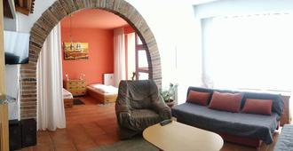 Picobello Pension - Görlitz - Living room