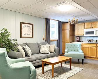Beautiful and relaxing house on Long Lake - Wausaukee - Sala de estar