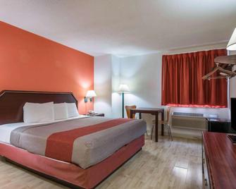 Scottish Inns & Suites - North Hershey - Harrisburg - Bedroom