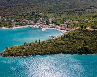 Apartment Nina & Kate - Ston - Edificio